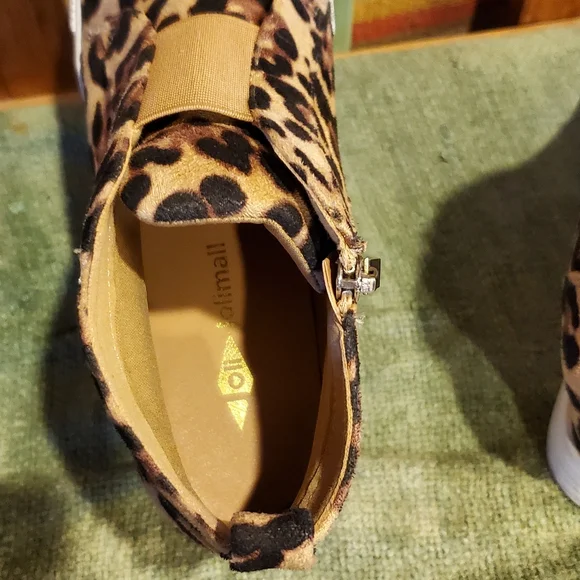 Ladies wedge zip up shoes/ boots - Picture 4 of 4